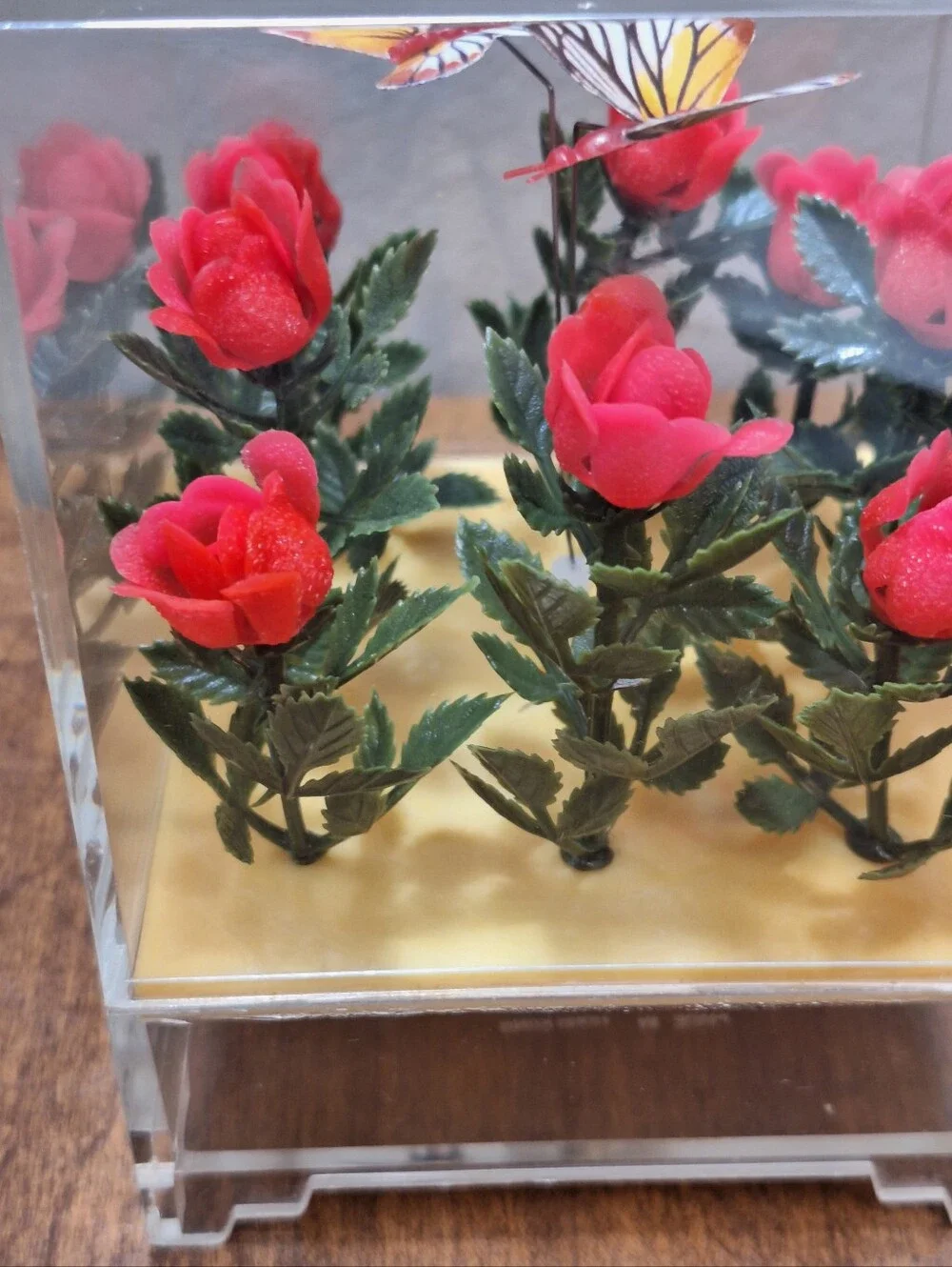 Vintage 1970s Aryclic Lucite 5 Inch Butterfly Pink Roses Music Box Works Retro